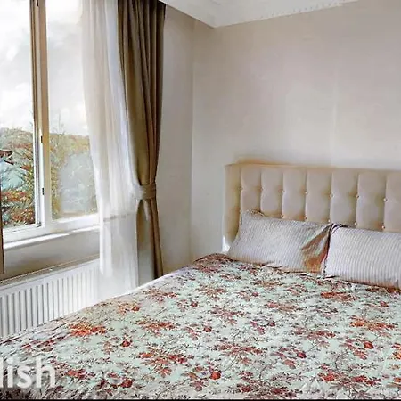 Ahmet Teacher Hotel, 5 Minutes From The Airport Hotel *