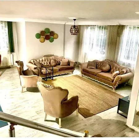 Ahmet Teacher Hotel, 5 Minutes From The Airport Arnavutkoy