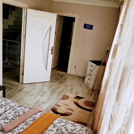 Ahmet Teacher Hotel, 5 Minutes From The Airport Hotel Arnavutkoy