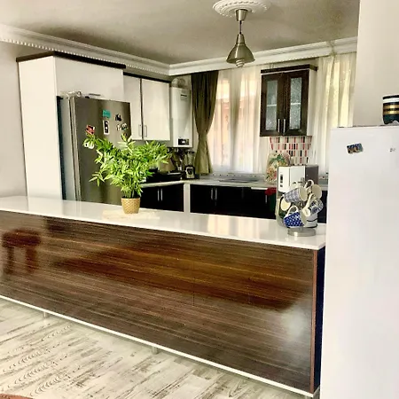 Ahmet Teacher Hotel, 5 Minutes From The Airport Hotel Arnavutkoy
