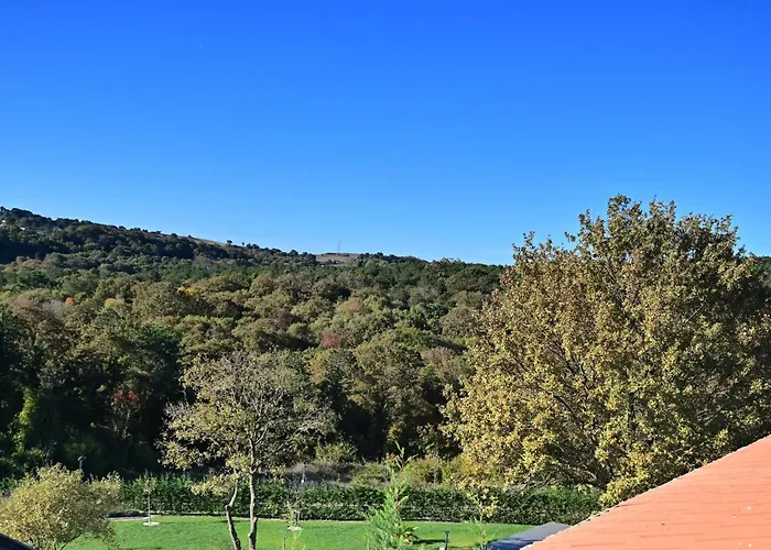 Ahmet Teacher Hotel, 5 Minutes From The Airport Szálloda